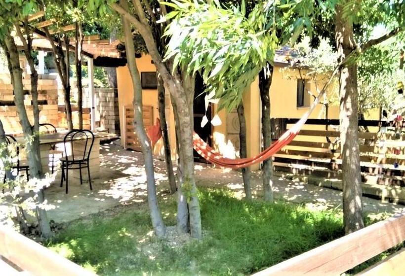 Семейное Студио, Casale Barbagianni