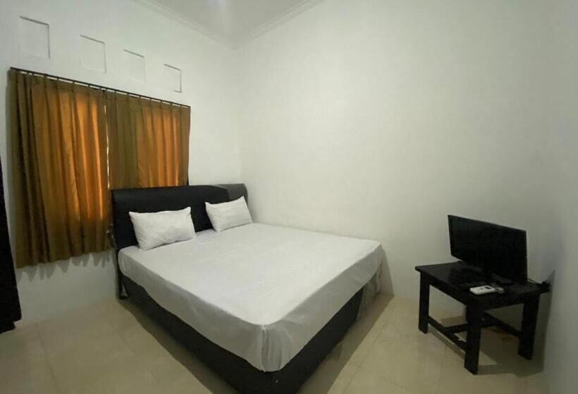 Quarto Estandar, Oyo Life 93255 Kosan Teratai Jaya