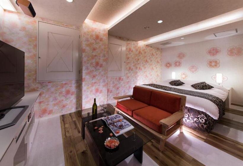 غرفة ديلوكس, Sweet Season