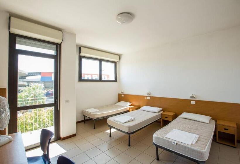 标准三人间, Ostello Ipsia