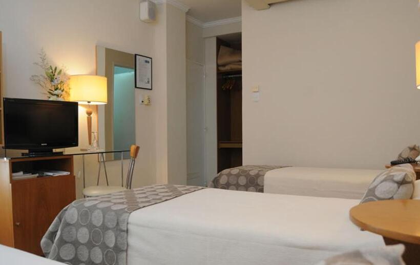 Номер Стандарт Трехместный, Parra Hotel & Suites