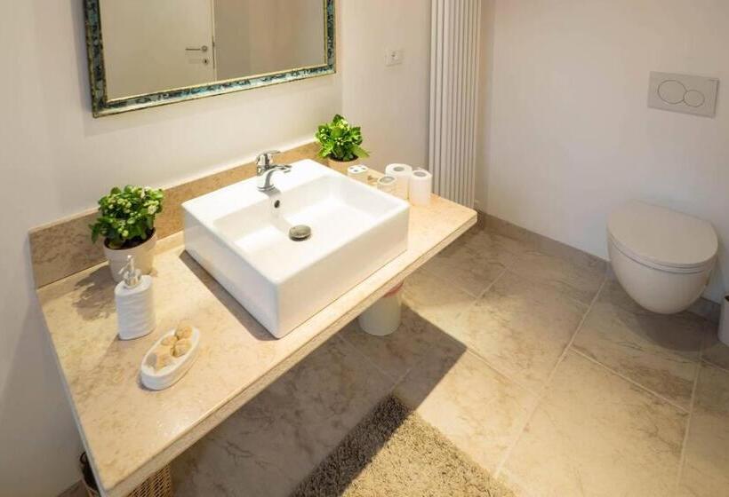 غرفة قياسية, Ca  Del Tajo