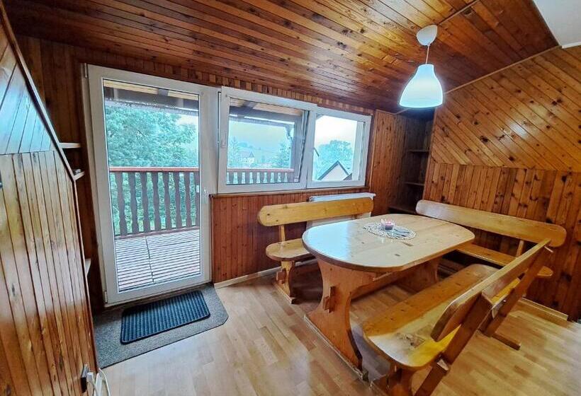 חדר משפחתי, Je Sen, Ubytování Na Horách S Bazénem A Infrasaunou