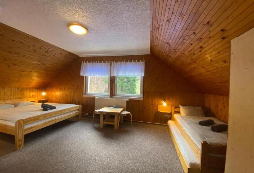 חדר משפחתי, Je Sen, Ubytování Na Horách S Bazénem A Infrasaunou