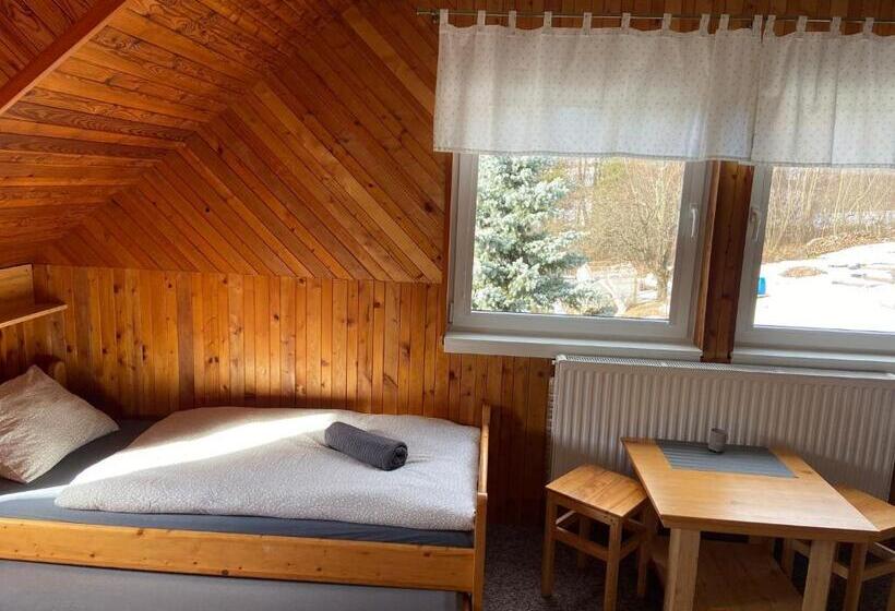 חדר משפחתי, Je Sen, Ubytování Na Horách S Bazénem A Infrasaunou