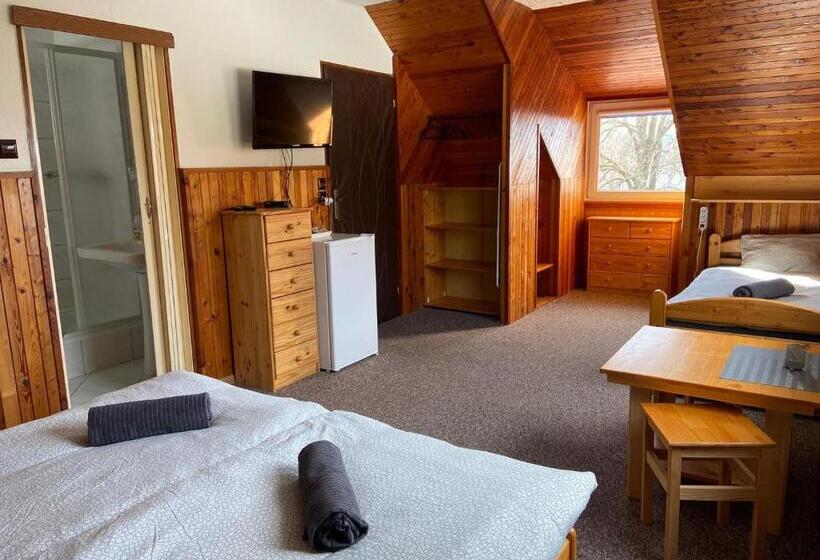 חדר משפחתי, Je Sen, Ubytování Na Horách S Bazénem A Infrasaunou