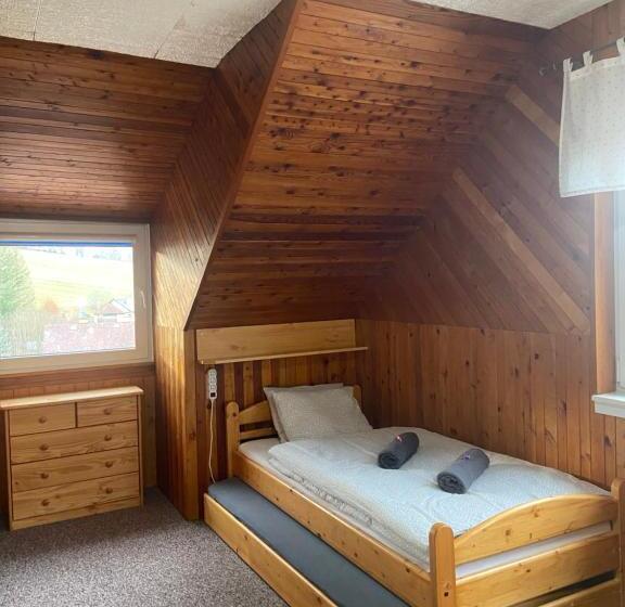 חדר משפחתי, Je Sen, Ubytování Na Horách S Bazénem A Infrasaunou