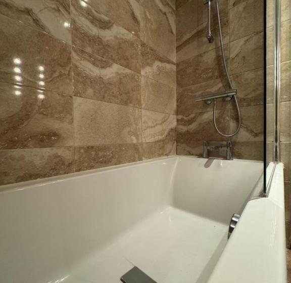 3间卧室的房子, Rooms Near Me   Central Birmingham Free Parking