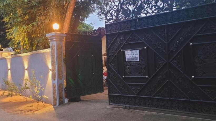 اتاق لوکس یک تخته, Lucky Guest