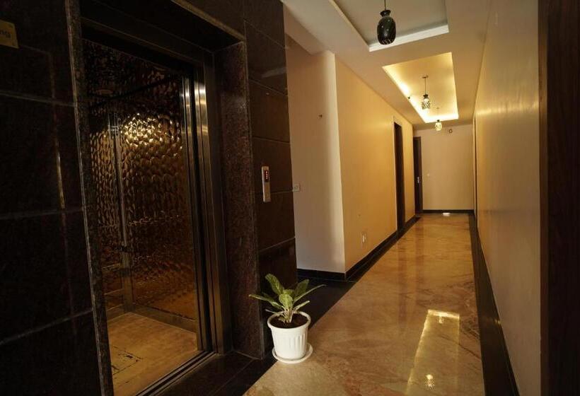 Quarto Triplo Deluxe, Anant Rishikesh