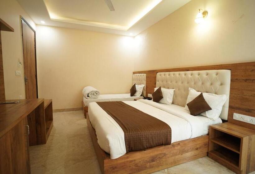 스탠다드 룸 킹사이즈 침대, Anant Rishikesh
