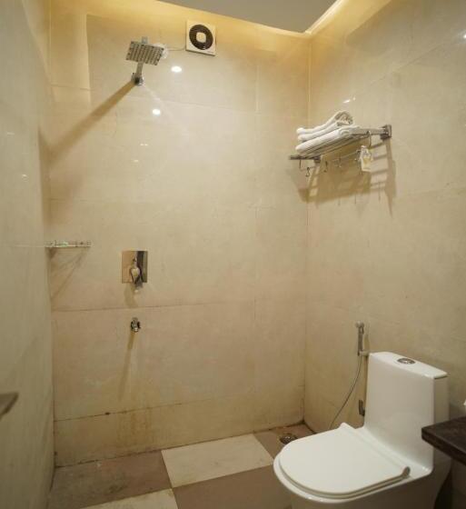 Quarto Deluxe, Anant Rishikesh