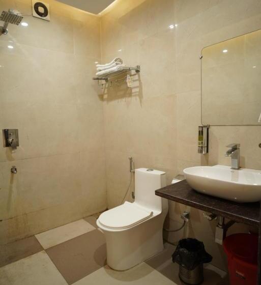 Quarto Triplo Deluxe, Anant Rishikesh