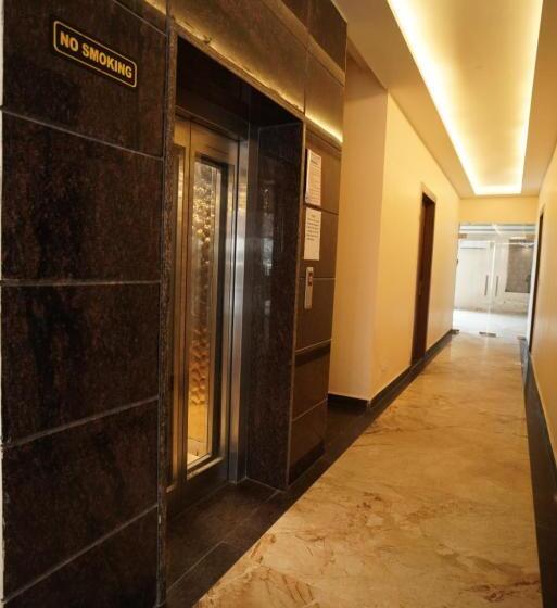 חדר סטנדרט לשלושה עם מרפסת, Anant Rishikesh