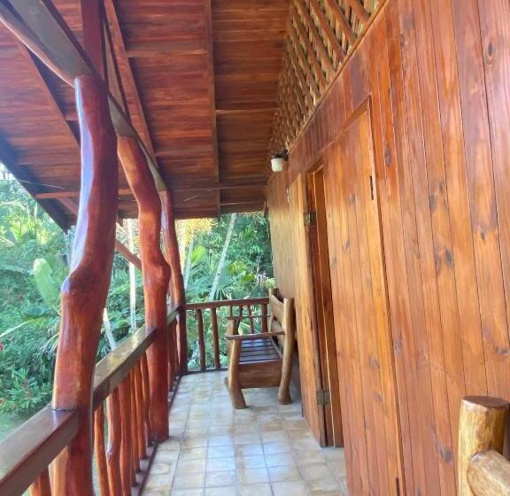 家庭间, Bungalows Malú