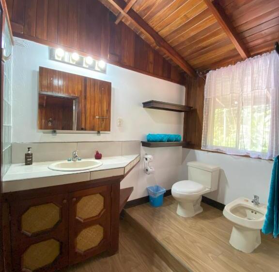 带阳台标准四人间, Bungalows Malú