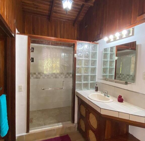 带阳台标准四人间, Bungalows Malú