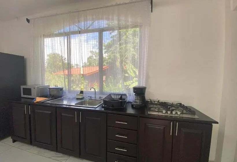 プールの見える１ベッドルームアパートメント, Bungalows Malú