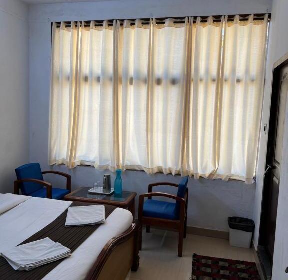 חדר דלוקס, Caveri Inn