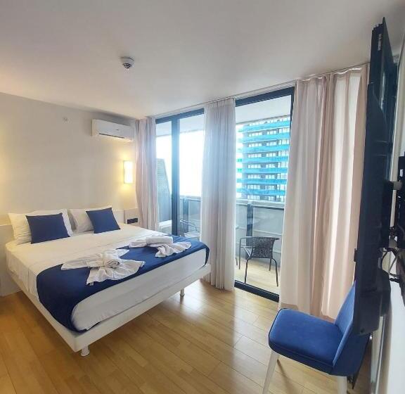 آپارتمان 1 خوابه با بالکن و چشم‌انداز دریا, Beach Hotel Orbi City