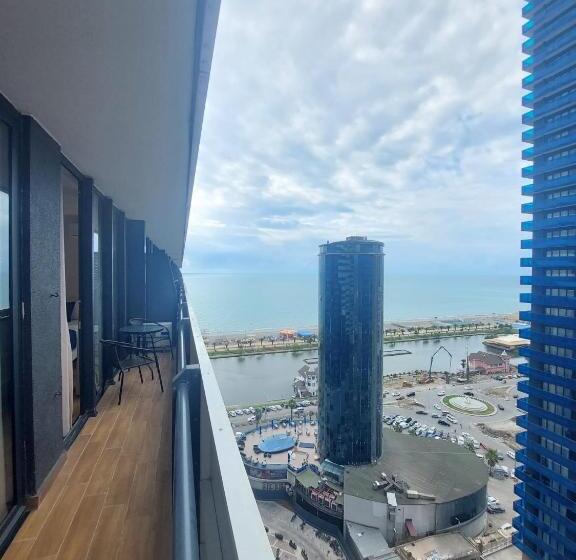 آپارتمان 1 خوابه با بالکن و چشم‌انداز دریا, Beach Hotel Orbi City