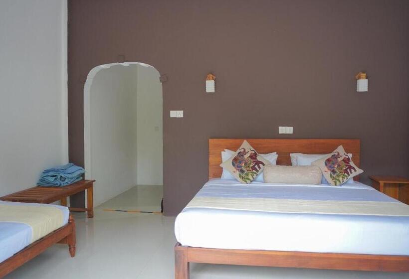 스탠다드 트리플 룸, Sigiriya Cottage