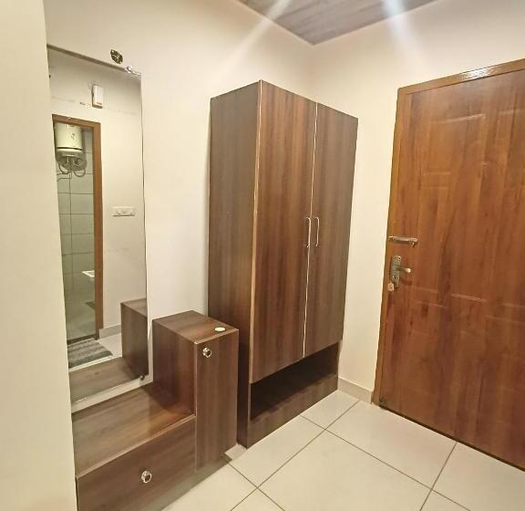 스탠다드 룸 킹사이즈 침대, Tapovanam Rishikesh
