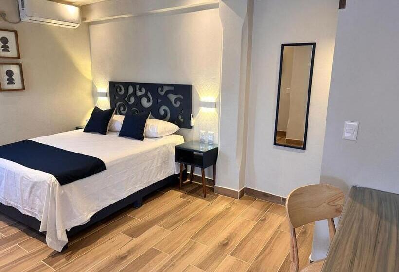 スタンダードルーム, Centrico House