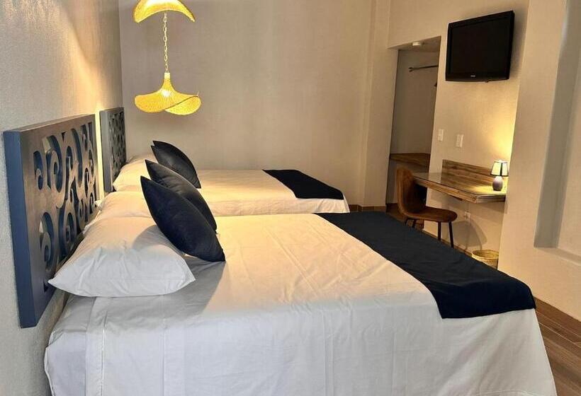 חדר סטנדרט, Centrico House