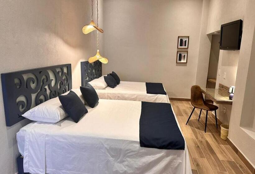 חדר דחוקס עם מיטת קינג, Centrico House