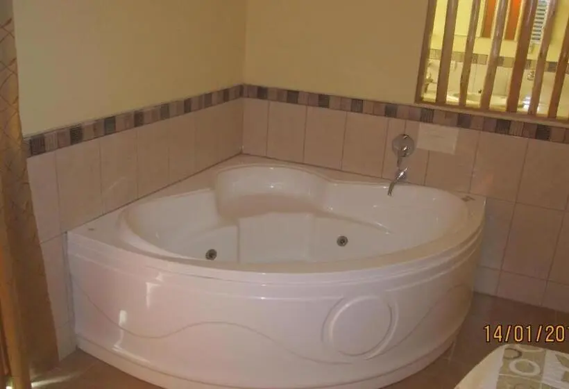 اتاق لوکس, Balcones De Zorritos