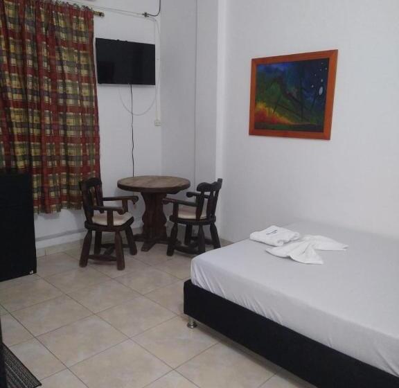 スタンダードルーム, Central Park