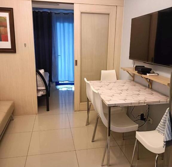 家庭间, Easy Stay Sea Residences