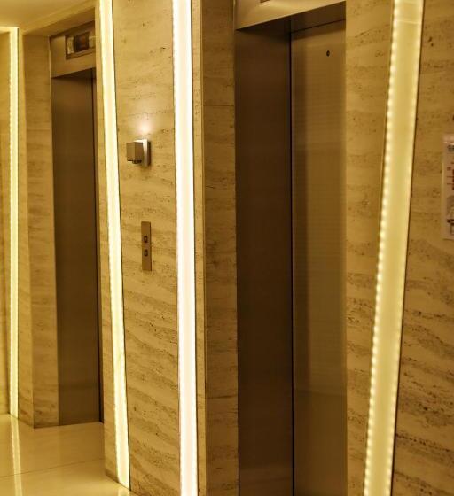 سوئیت با بالکن, Manila Homes Azure 1br Beach View