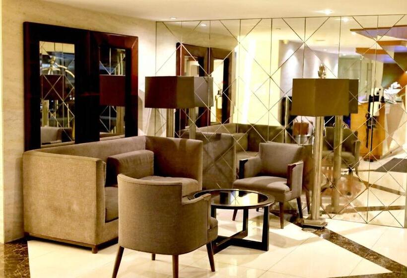 سوئیت با بالکن, Manila Homes Azure 1br Beach View