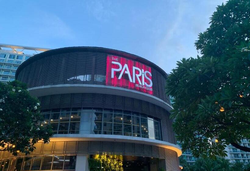 سوئیت با بالکن, Manila Homes Azure 1br Beach View