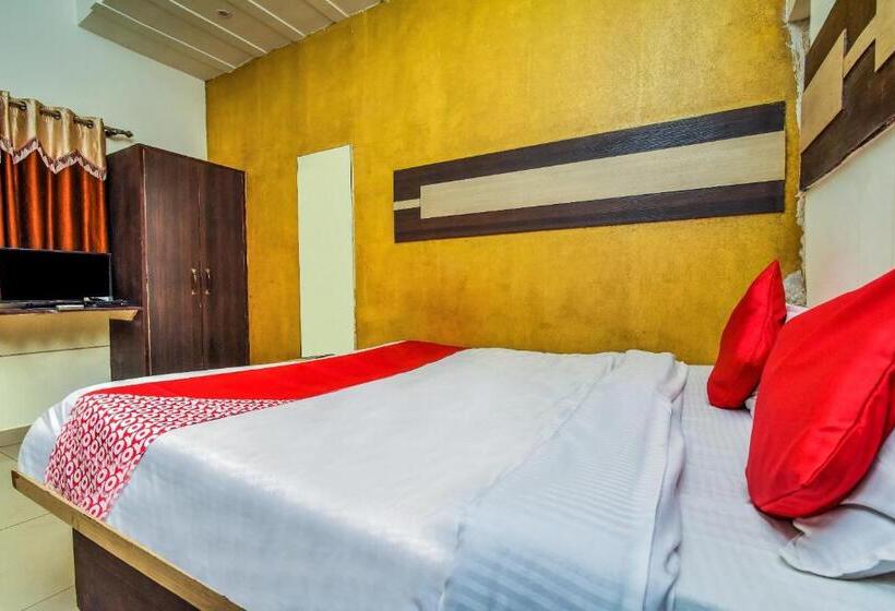 Трехместный Номер Классика, Oyo Flagship Hotel Alpine Inn