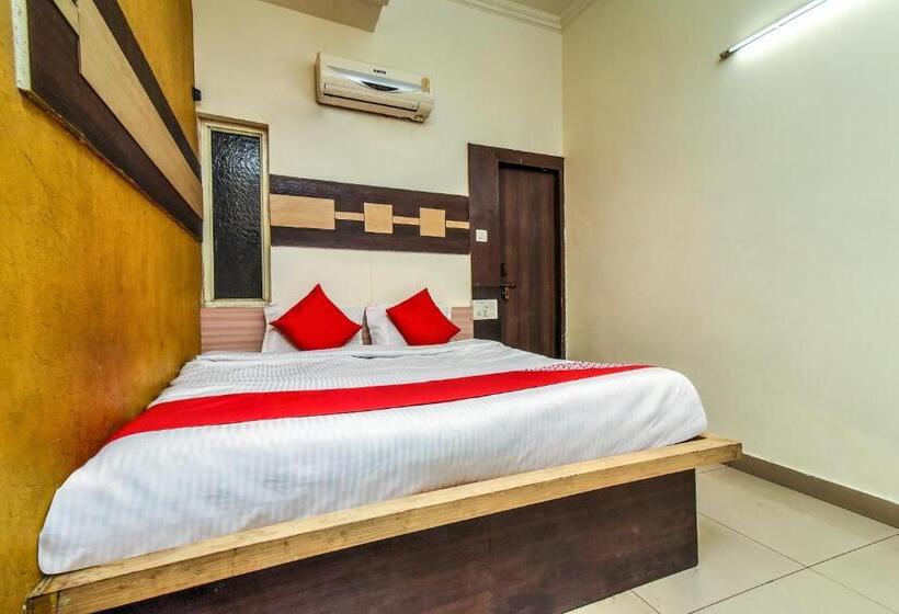 Трехместный Номер Классика, Oyo Flagship Hotel Alpine Inn