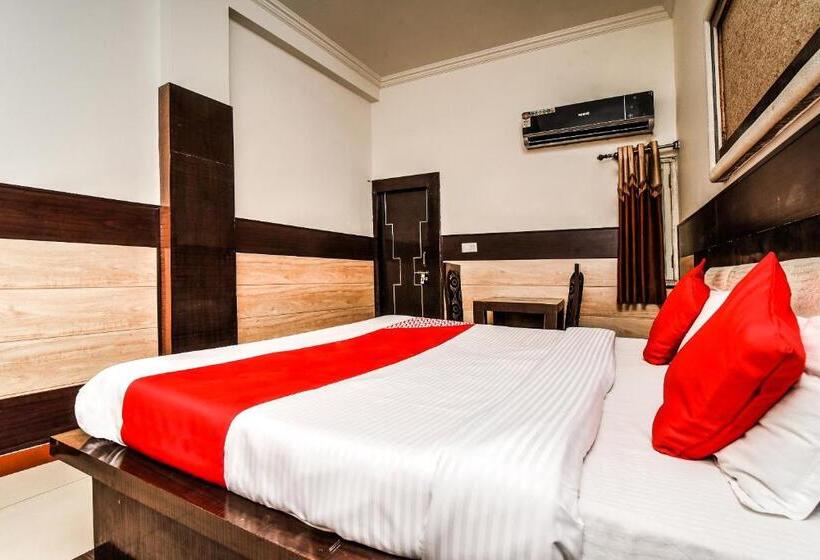 Трехместный Номер Классика, Oyo Flagship Hotel Alpine Inn