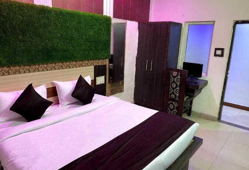 Трехместный Номер Классика, Oyo Flagship Hotel Alpine Inn
