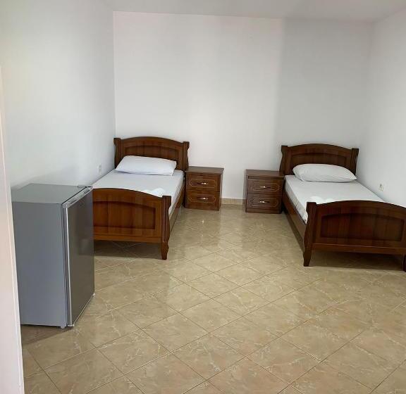 اتاق استاندارد چهار تخته, Oxhaku Guest House