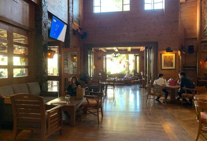 스탠다드 룸 가든 전망, The Manor Hotel Baguio Private Unit Superior Room With A Great View