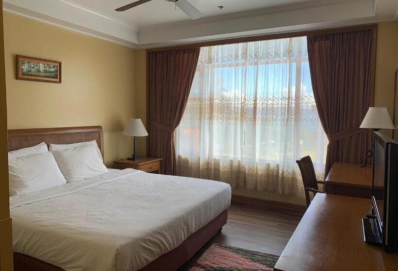 חדר סטנדרט נוף לגינה, The Manor Hotel Baguio Private Unit Superior Room With A Great View