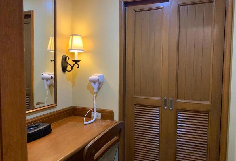 스탠다드 룸 가든 전망, The Manor Hotel Baguio Private Unit Superior Room With A Great View