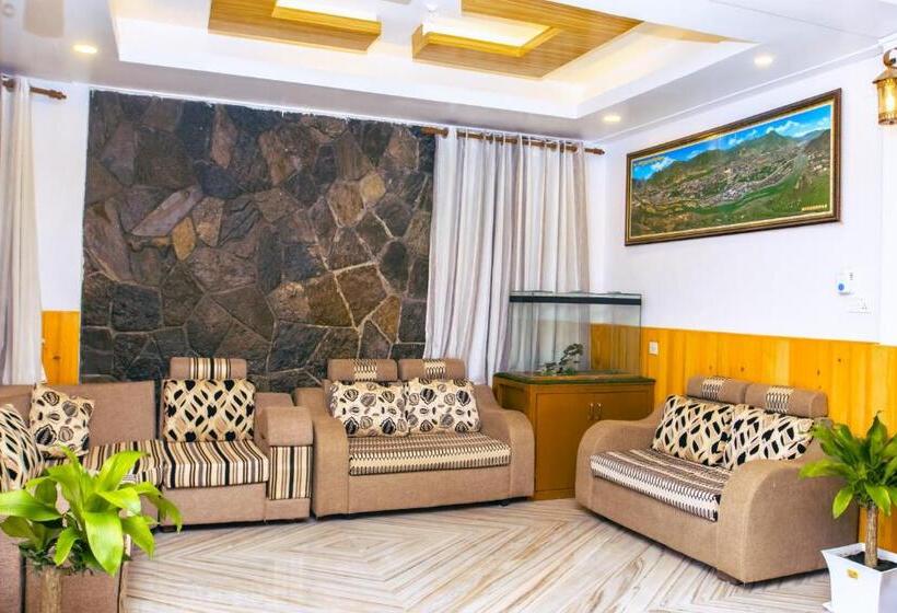 تختخواب در اتاق مشترک, Roamers Inn Hostel