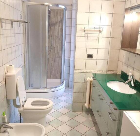 标准间, Sant Anna