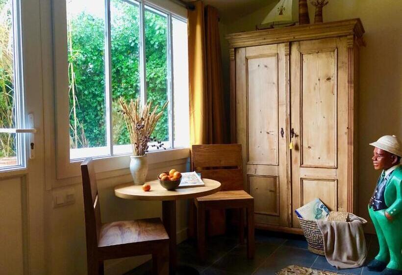 غرفة قياسية سرير كينج, Le Jardin Des Portes