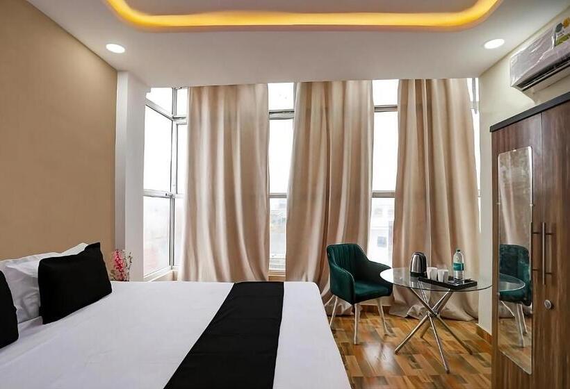 חדר דלוקס, Raisi Residency