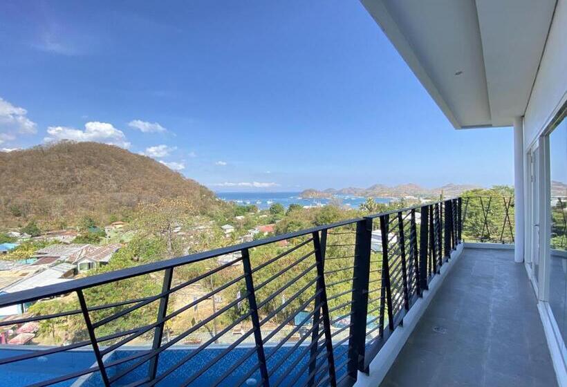 Номер Deluxe Вид на Море с Балконом, Zasgo