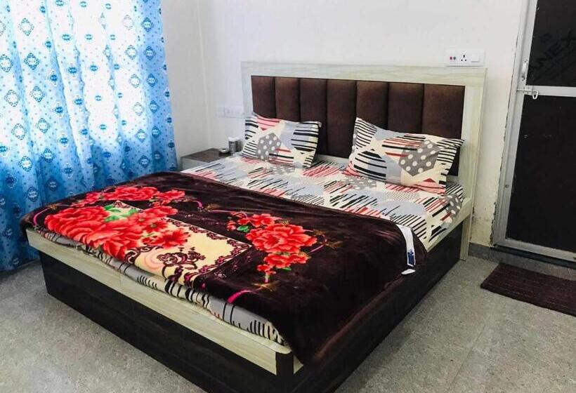 غرفة كلاسيكية ثلاثية, Oyo Hotel Ishwar